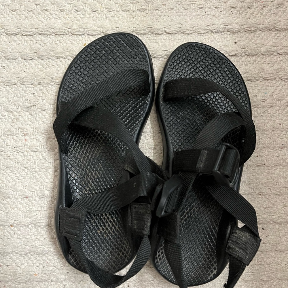 Shoes - Picture 5 of 5